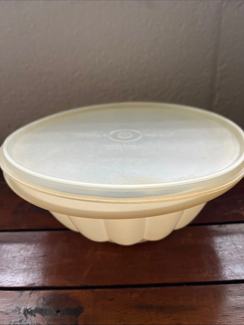 Vintage Original Tupperware Jel-O-Mold Cream Color Marked Tupper- Seal 3 Pieces